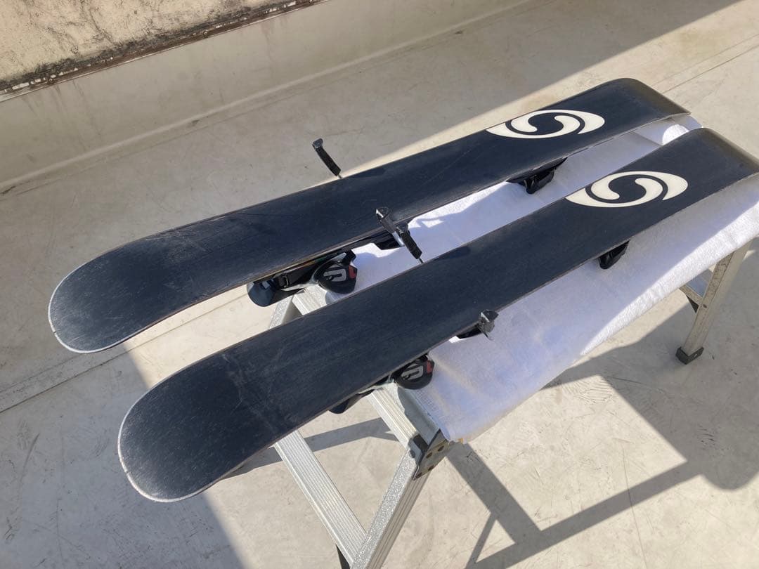 ショートスキー　(ファン)ボードと解放ビィンディング のセット SALOMON