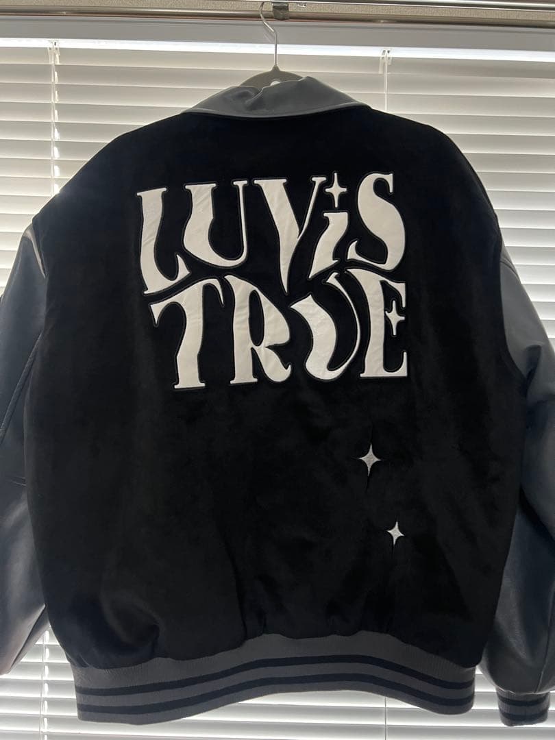 LUV IS TRUE スタジャン チャコール