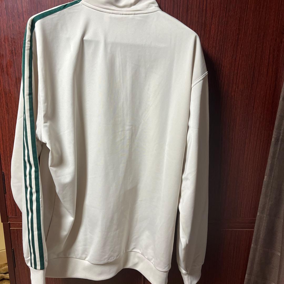 adidasトラックジャケットファイヤーバード