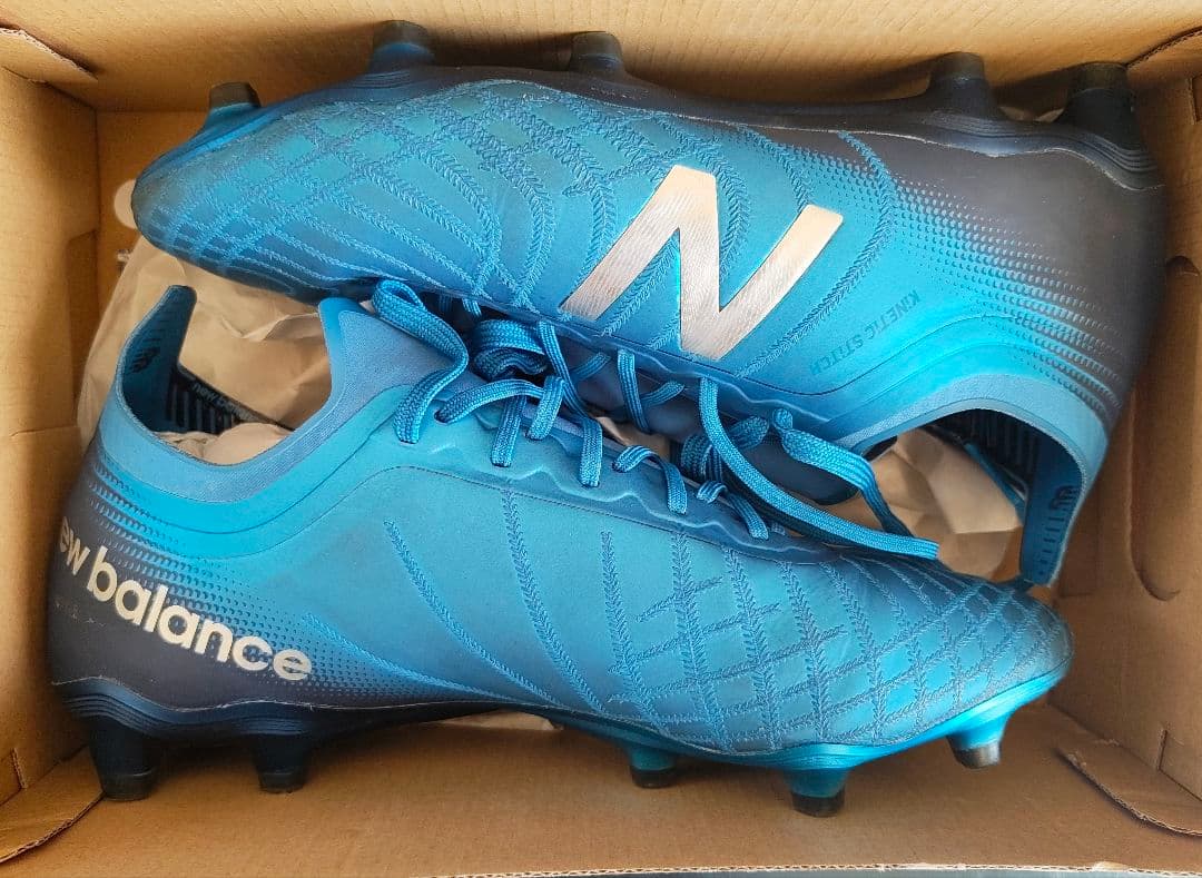 サッカースパイク26.5new balance