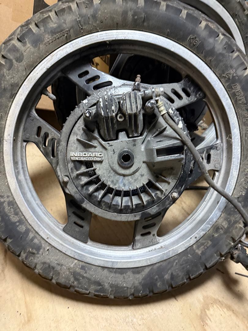 cbx550フロントホイールリアホイール