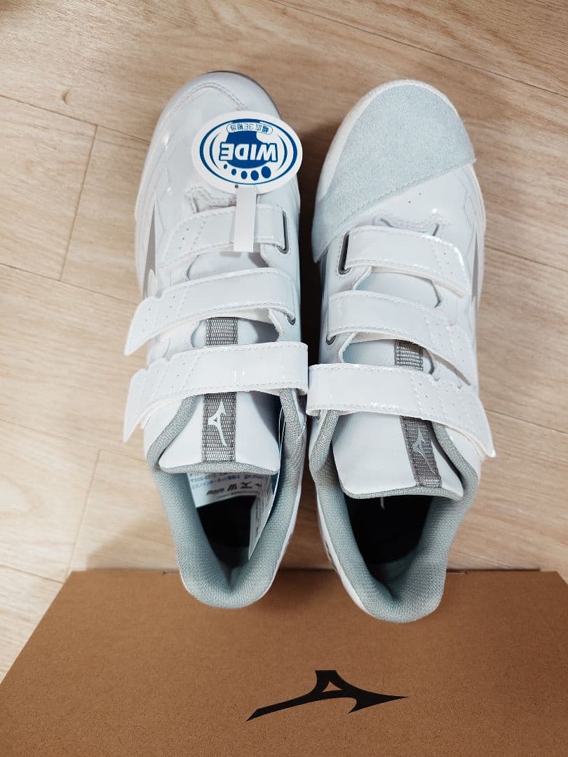 Mizuno 野球　ホワイト スパイク ポイント最新モデル