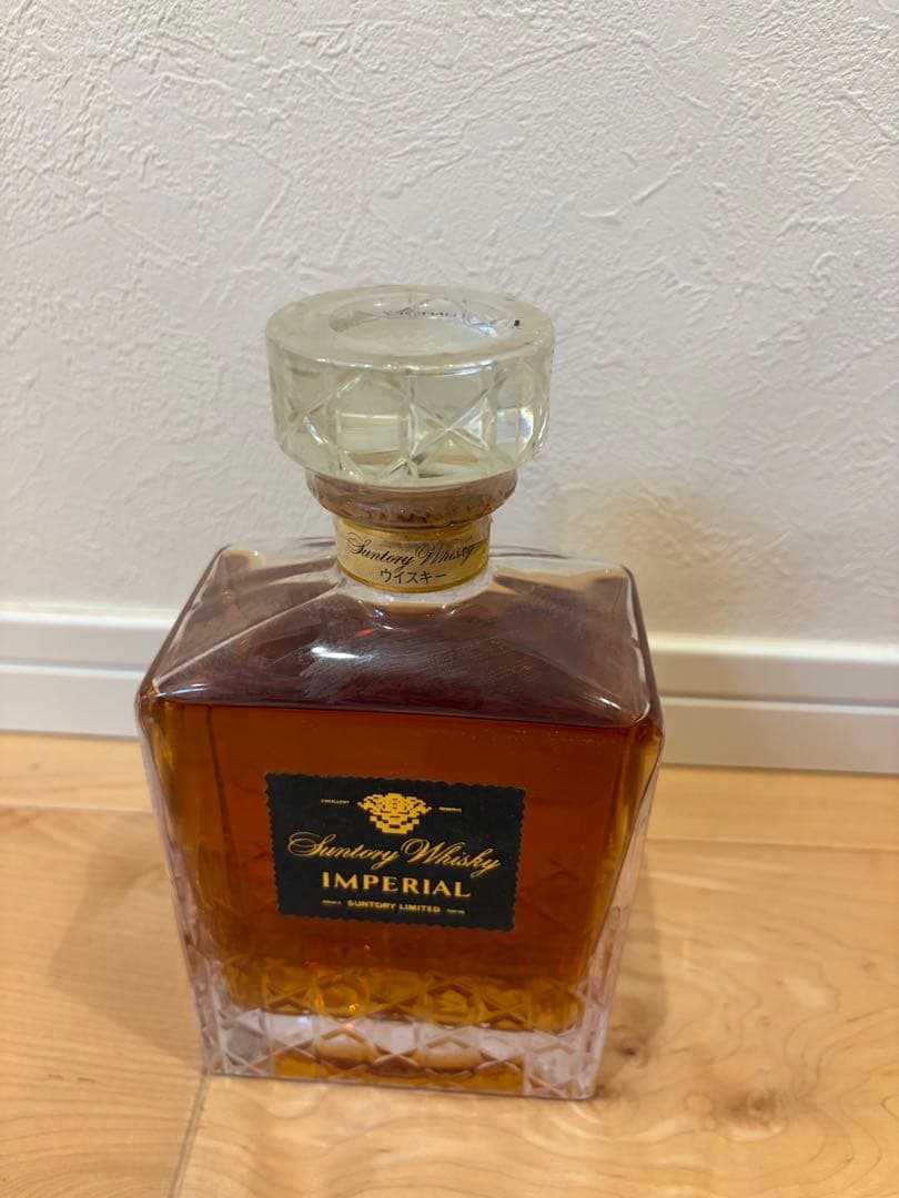 サントリーウイスキー インペリアル￼ カガミクリスタル 600ml 箱有り
