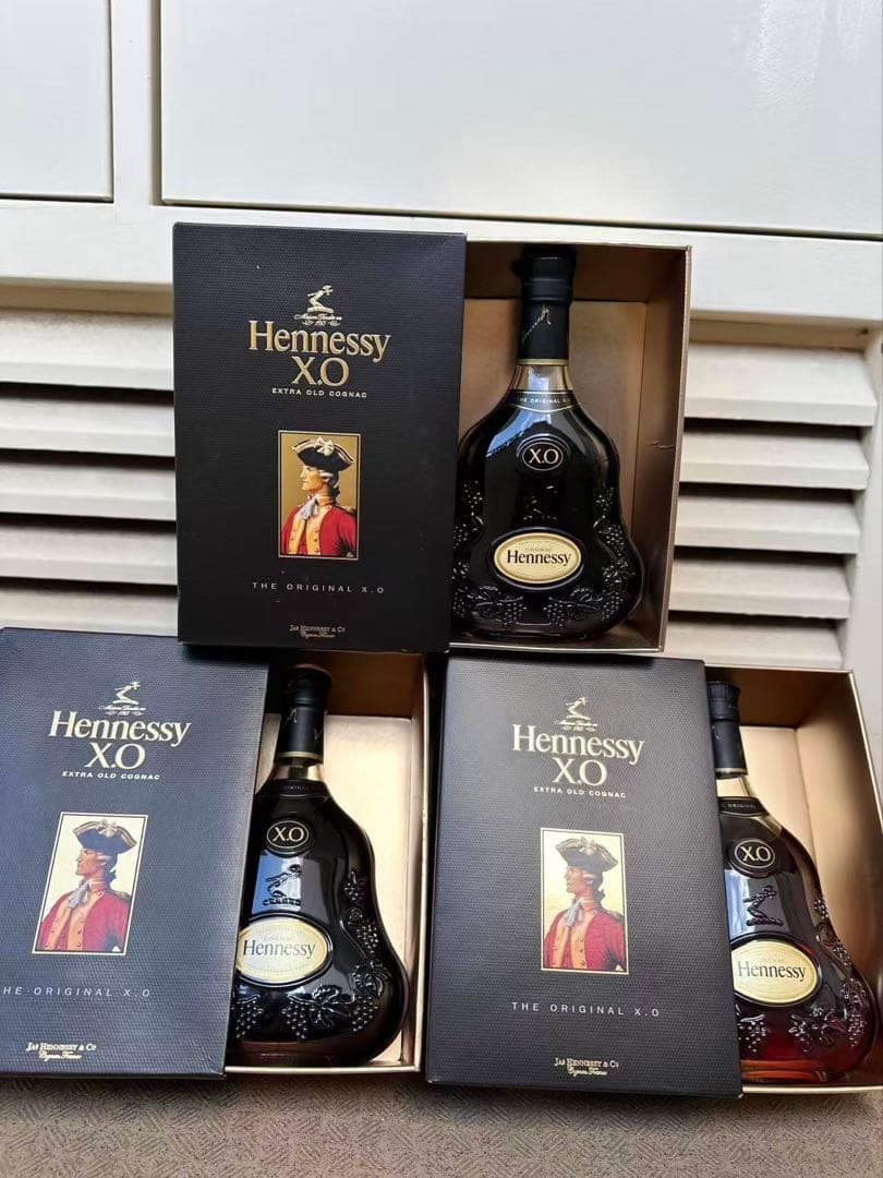 Hennessy XO 700ml 2本セット