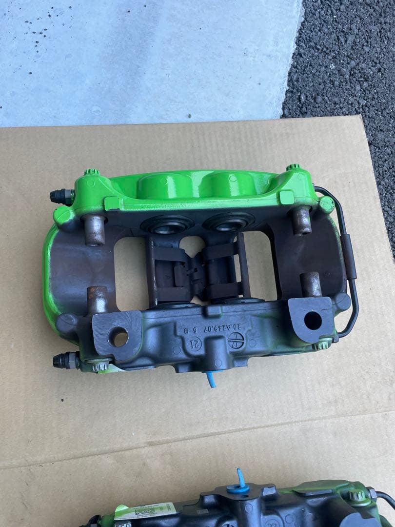 ポルシェカレラ911 ブレーキキャリパー純正4個セット