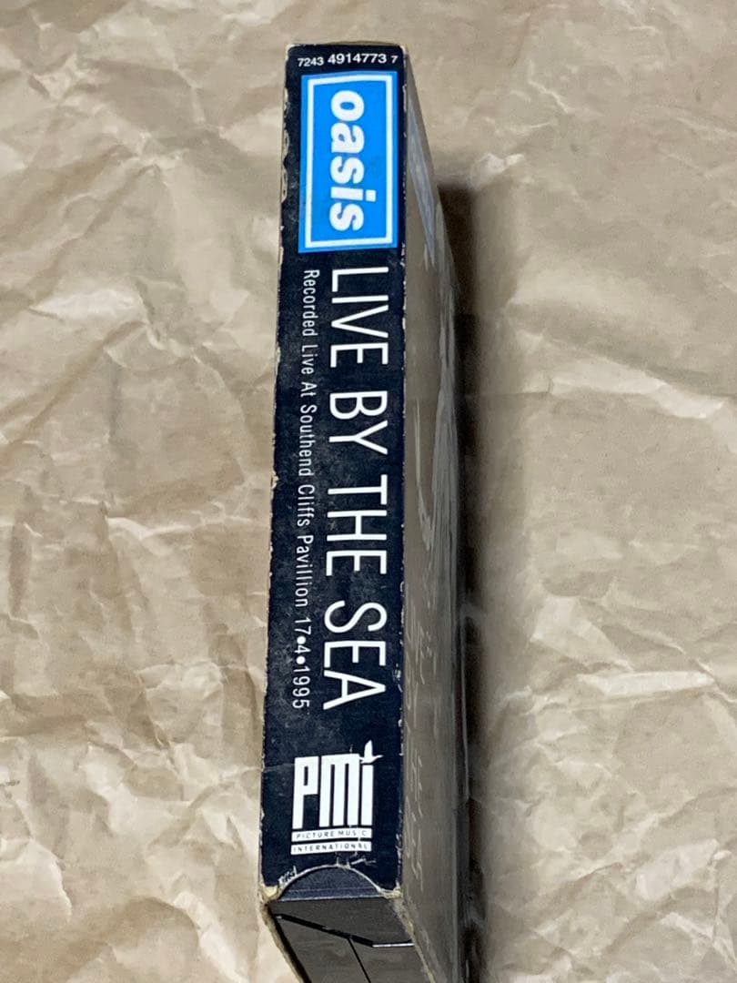 Oasis Live By the Sea [VHS] オアシス　ライブビデオ