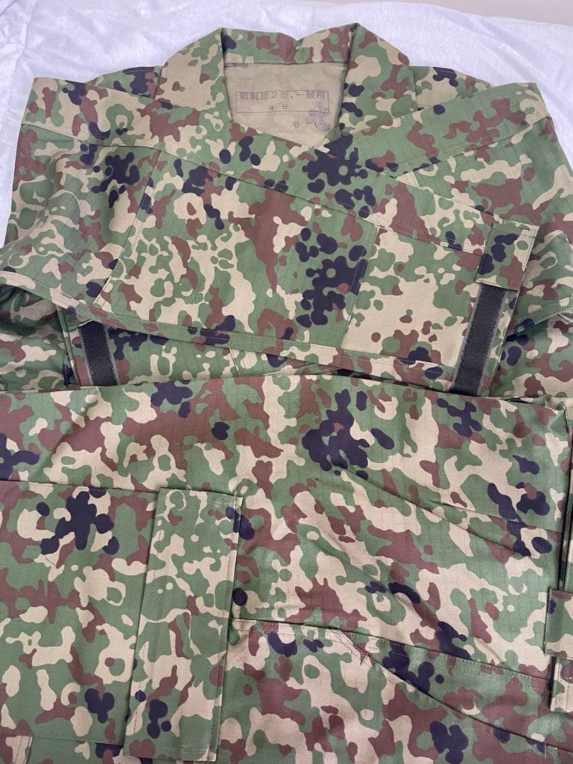 迷彩戦闘服セット　4B