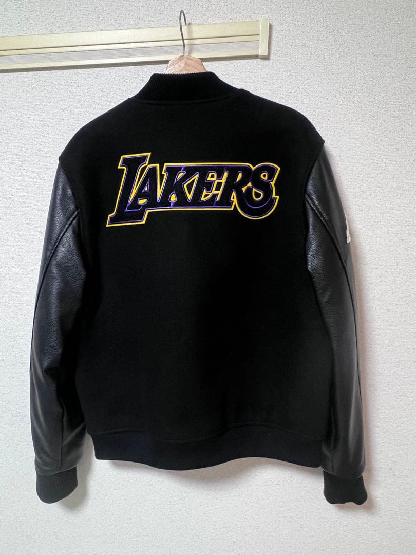 Lakers スタジャン ブラック