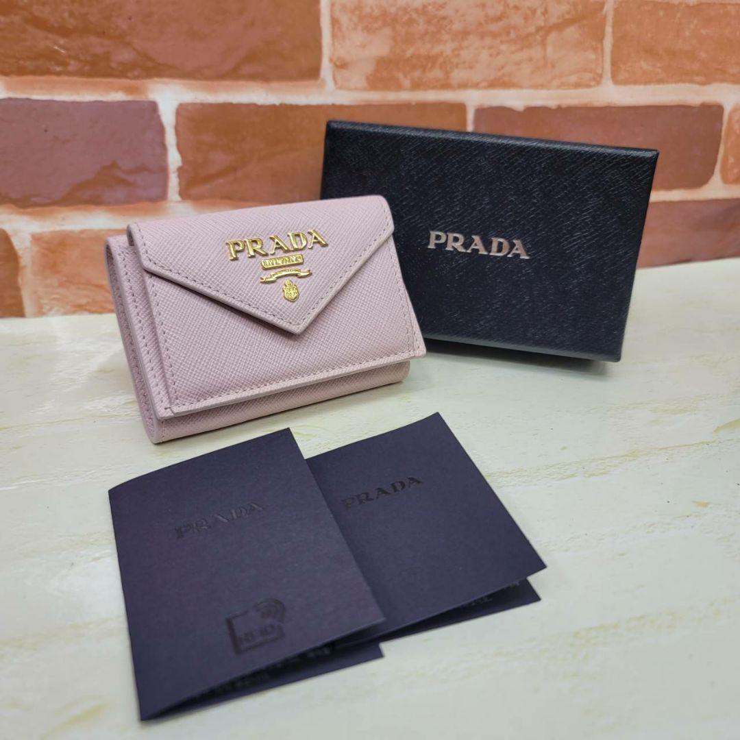 美品PRADA☆鑑定済☆サフィアーノ 1MH021 ピンク ミニ プラダ財布