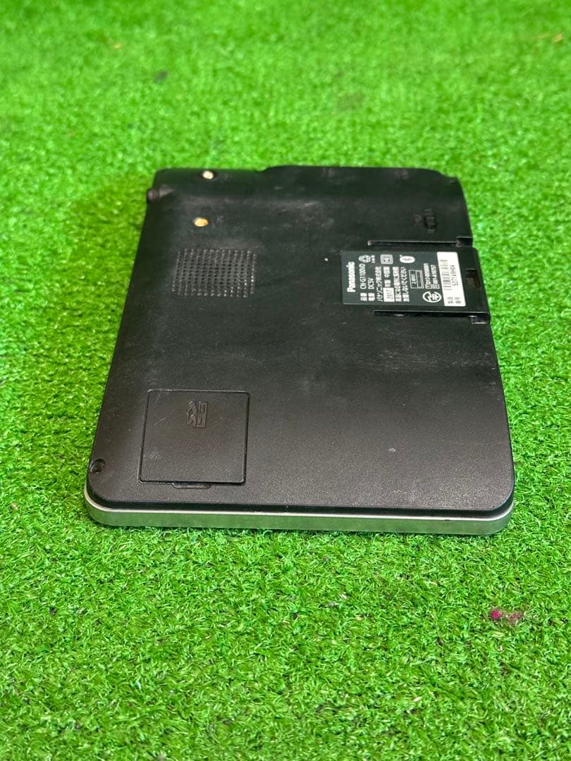 パナソニック CN-G1100VD ポータブルナビ. 地図データ2017 年製