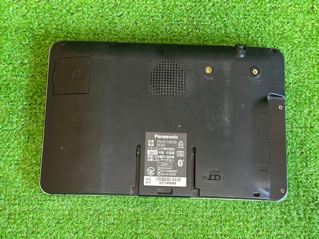 パナソニック CN-G1100VD ポータブルナビ. 地図データ2017 年製