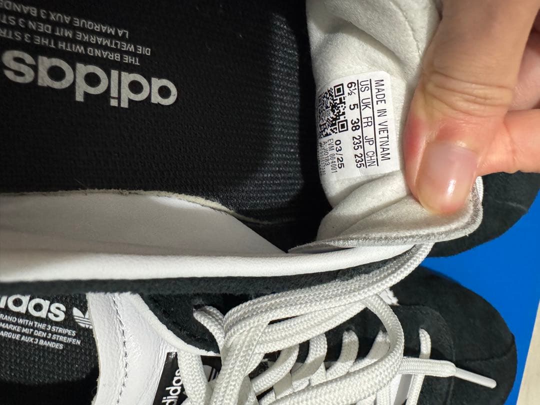 アディダス トーキョー 23.5センチ ブラック　TOKYO