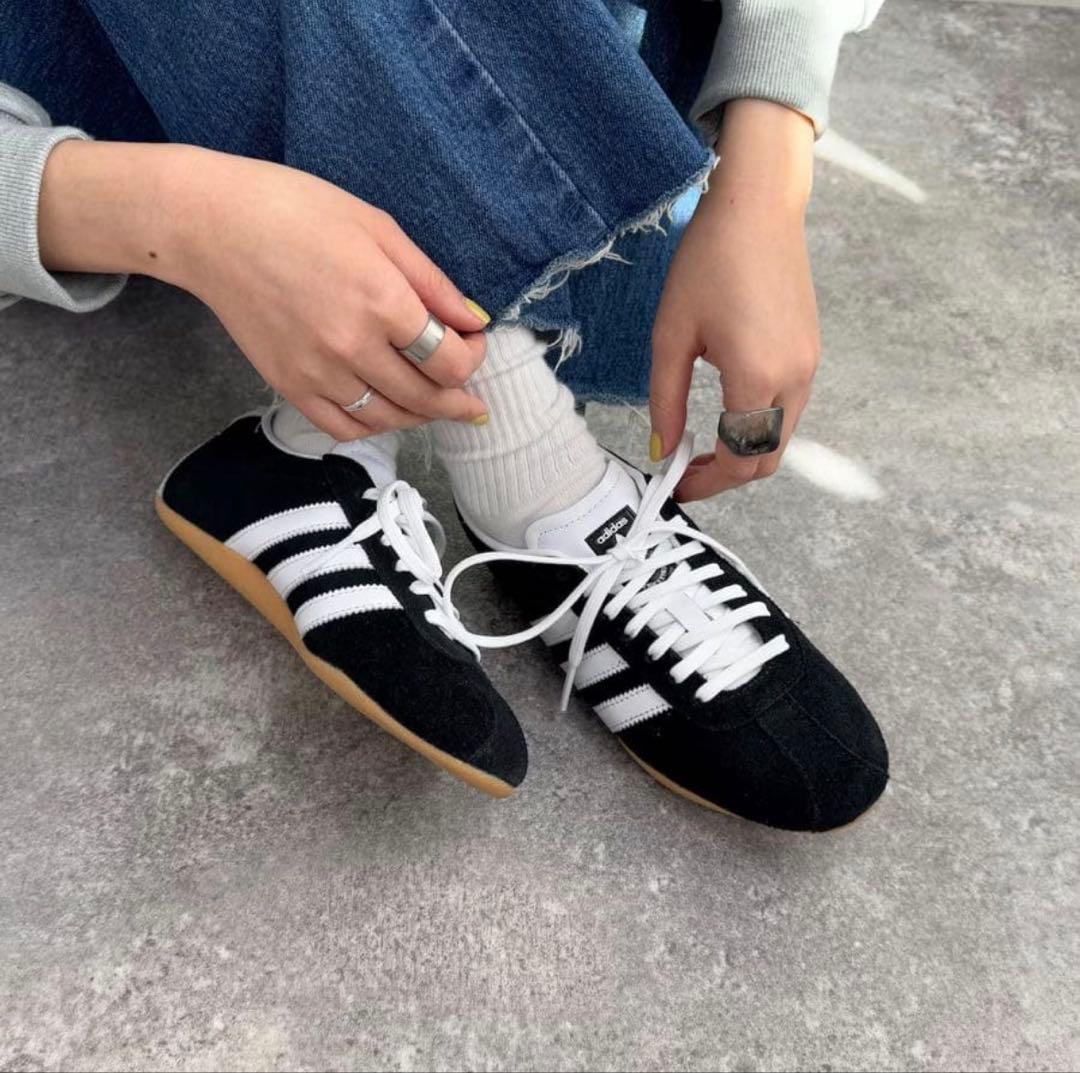 アディダス トーキョー 23.5センチ ブラック　TOKYO