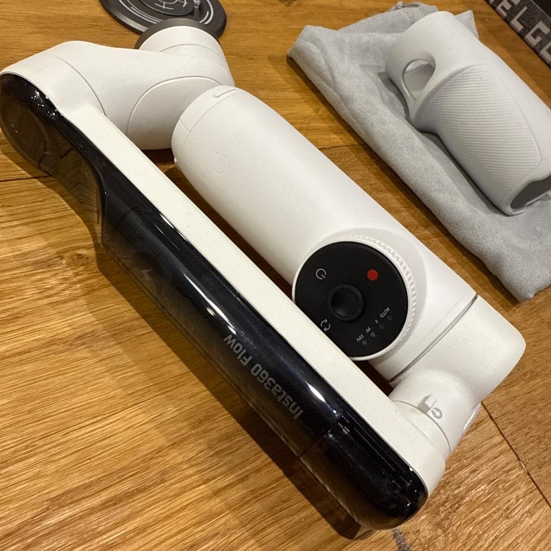 Insta360 Flow　Magsafe アダプタ付き