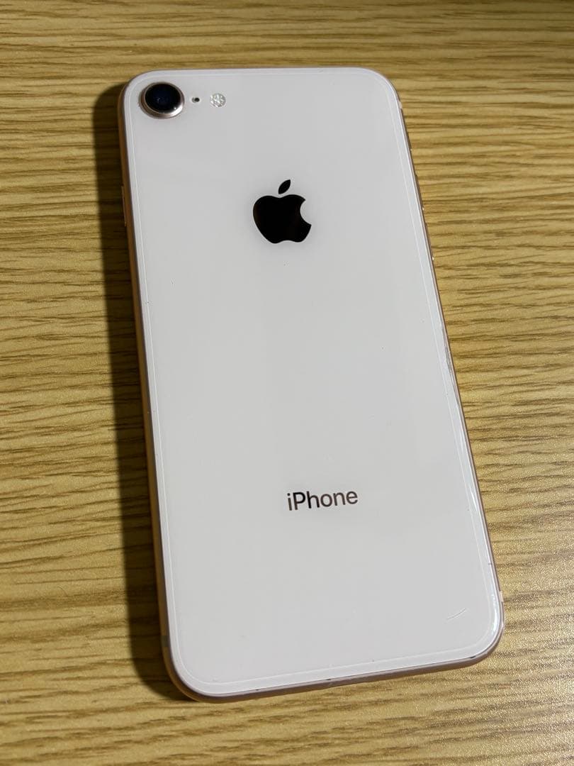 iPhone 8 64GB 100% SIMフリー
