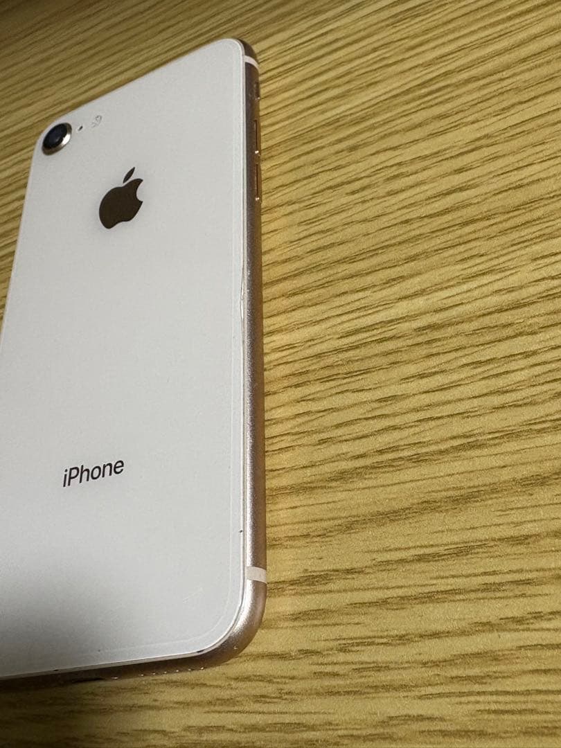 iPhone 8 64GB 100% SIMフリー