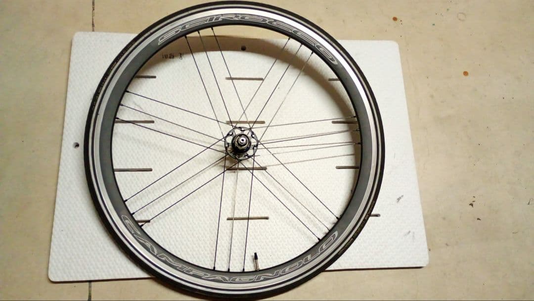 CAMPAGNOLO SCIROCCO　17c　シュワルベマラソン23ｃ