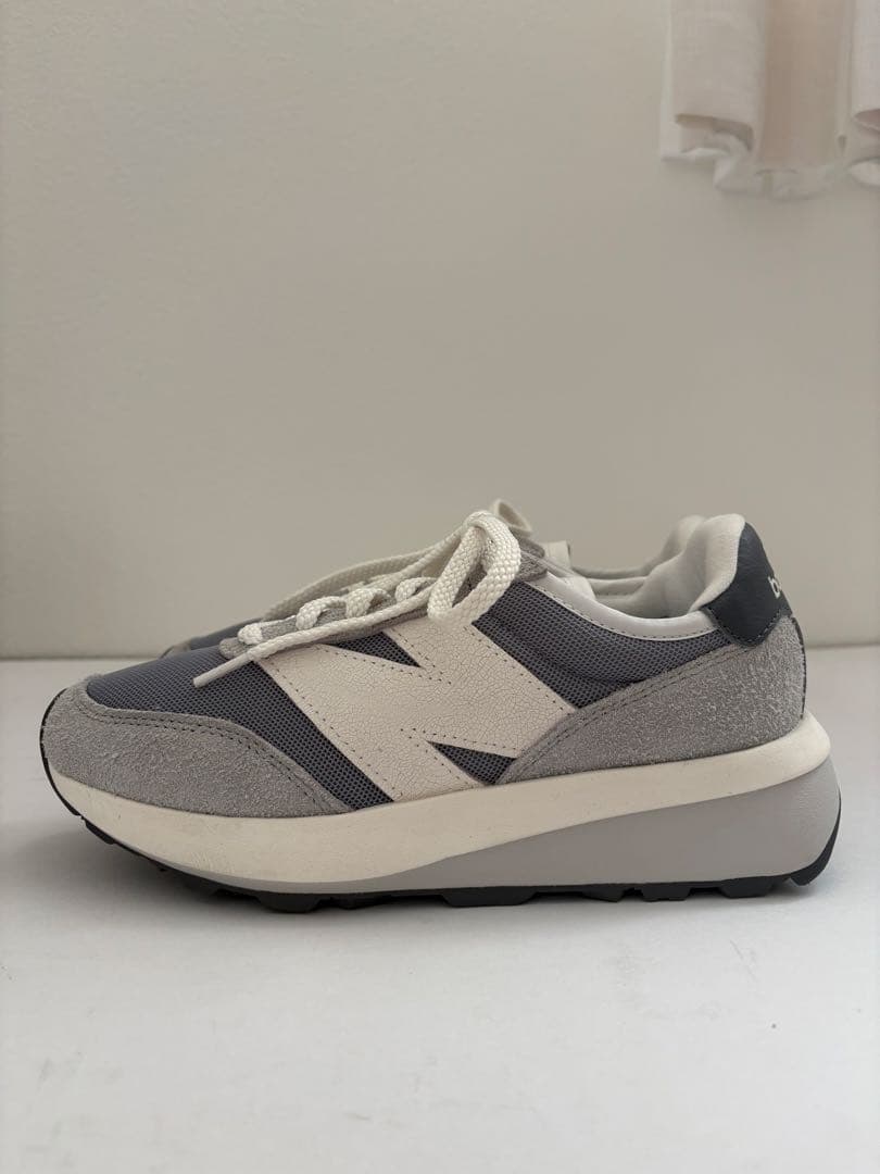 New Balance U370AH スニーカー グレー/ホワイト 箱付23.5