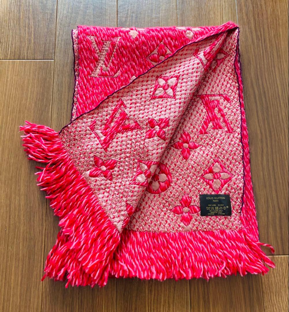 最終価格LOUIS VUITTON ロゴ入りマフラー ピンク