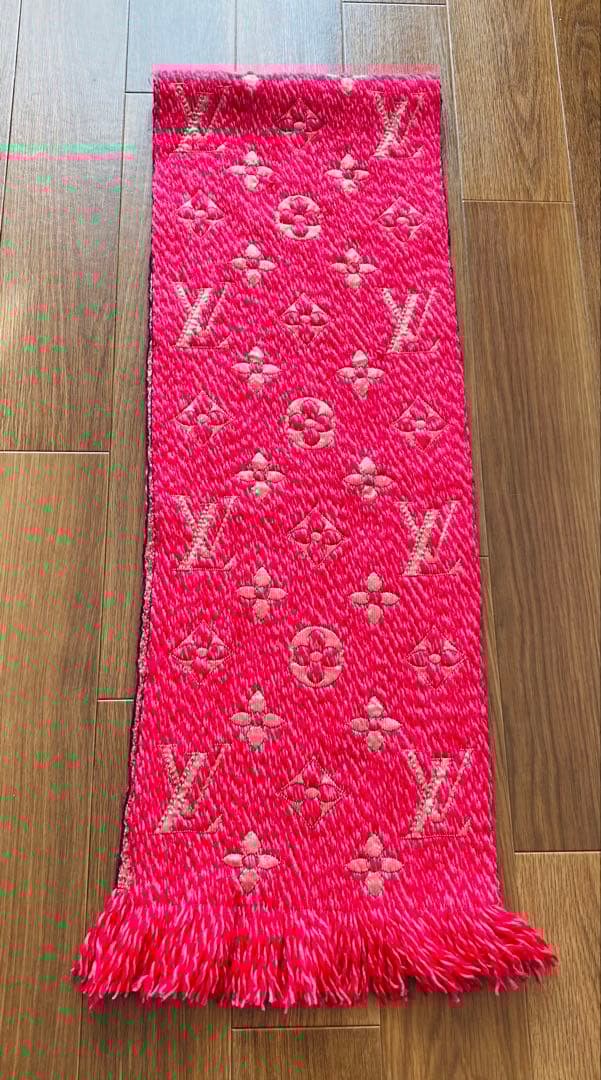 最終価格LOUIS VUITTON ロゴ入りマフラー ピンク