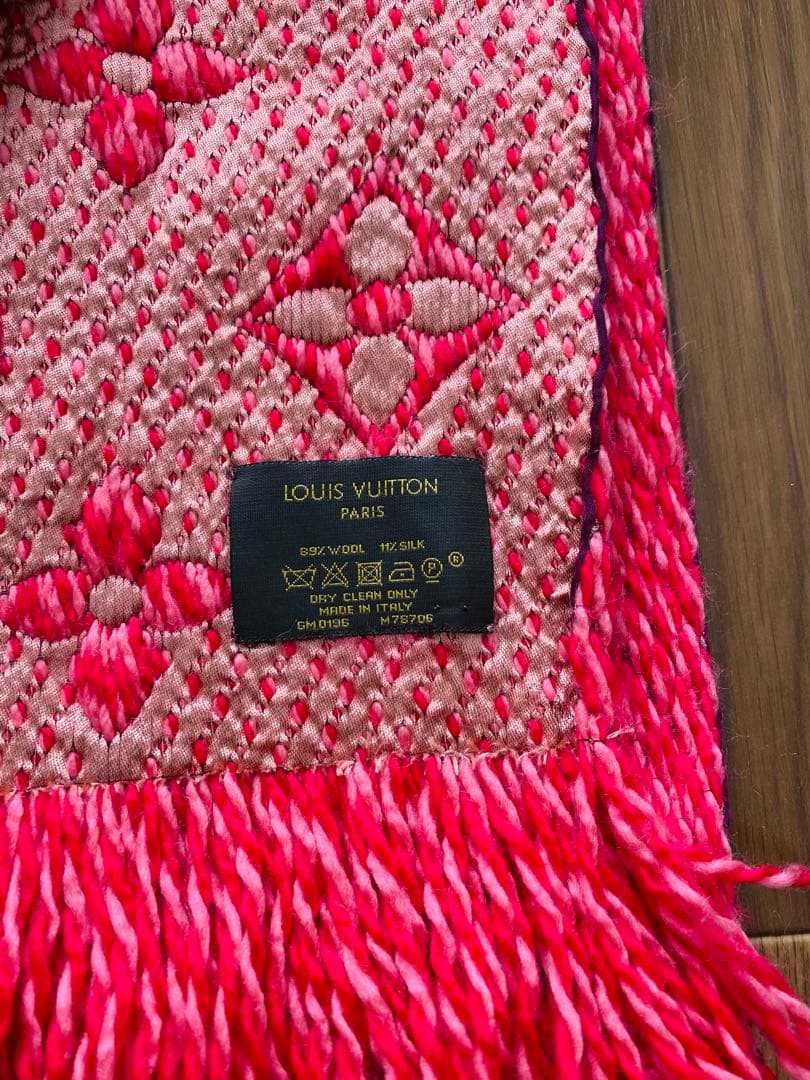 最終価格LOUIS VUITTON ロゴ入りマフラー ピンク