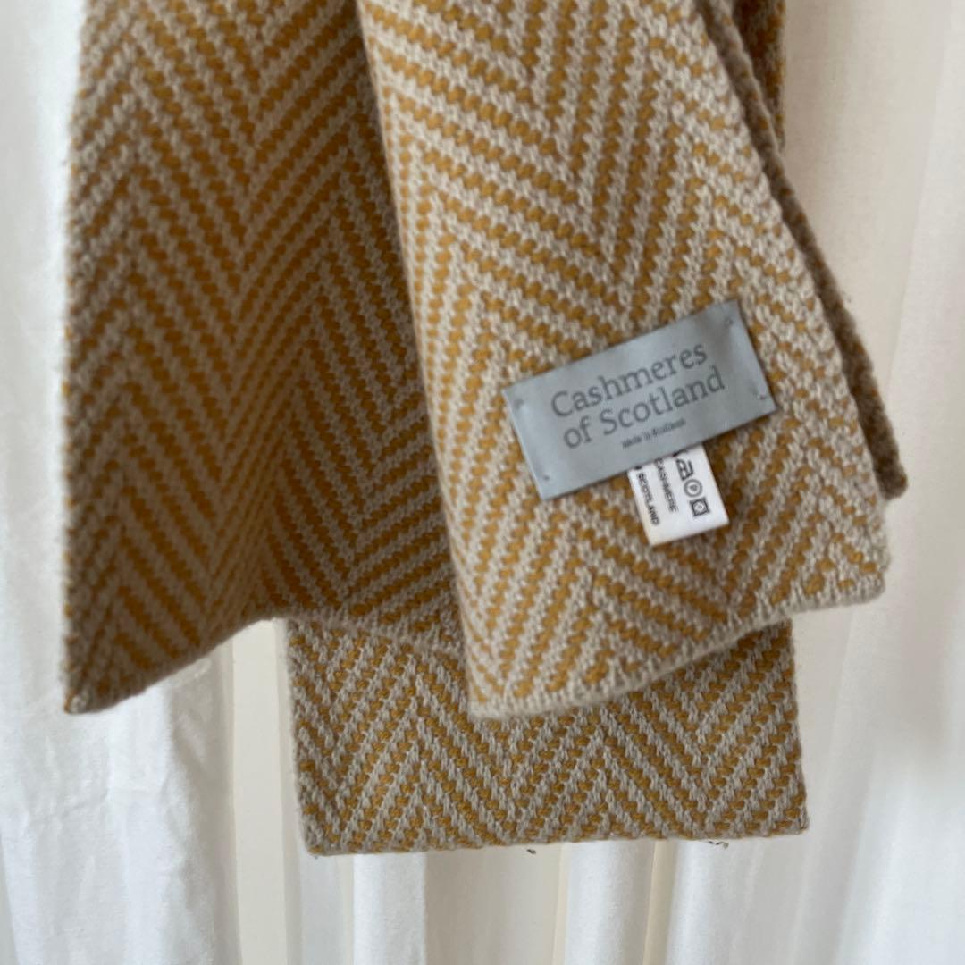 こあら　カシミヤ100％ ヘリンボーンパターンマフラー ベージュ系