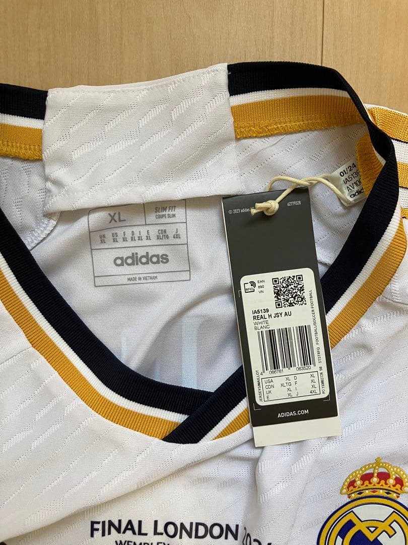 正規品　レアルマドリード オーセンティック　ユニフォーム　ベリンガム