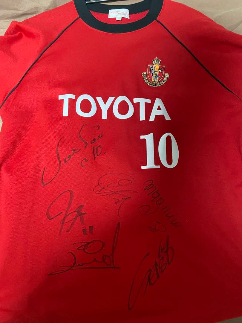 DENSO サイン入り 赤ジャージ 背番号10