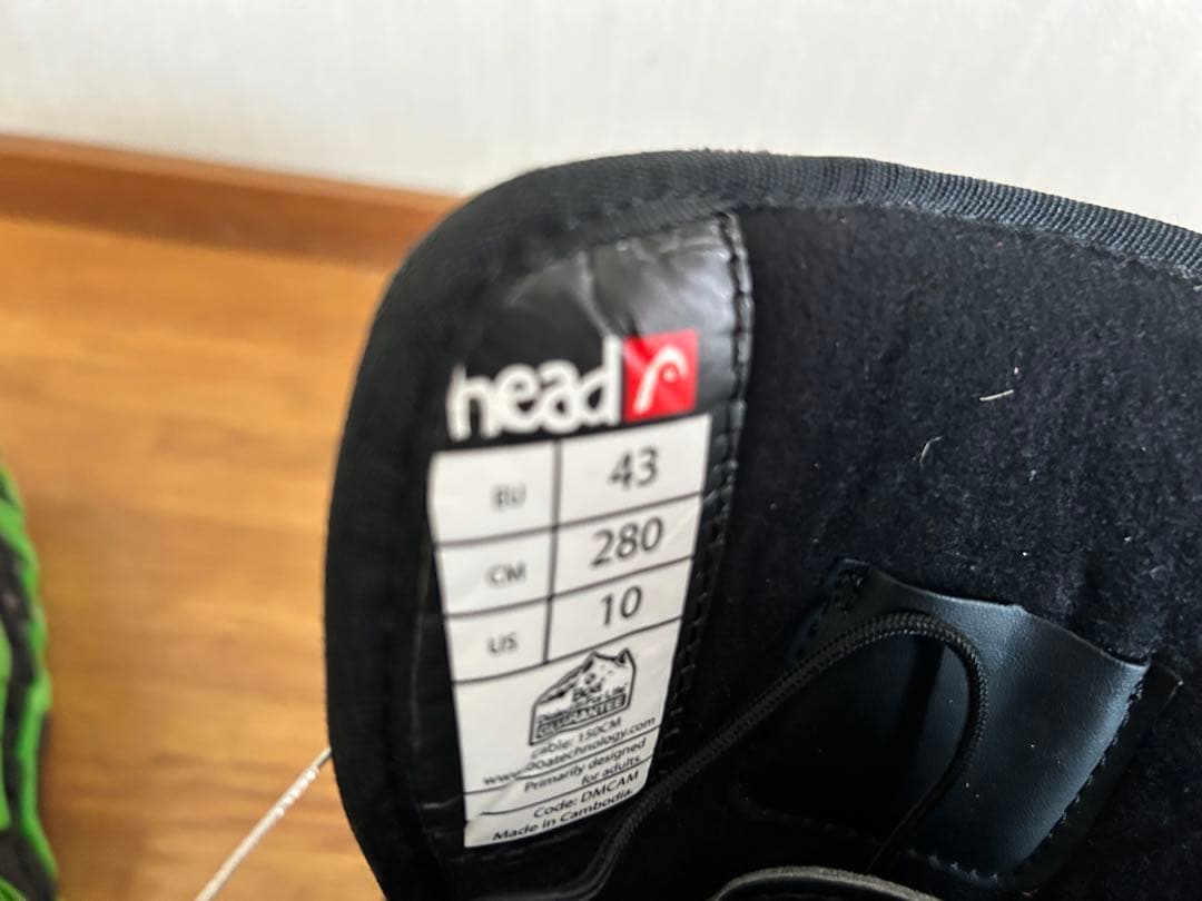 スノーボードブーツ ブラック/グリーン