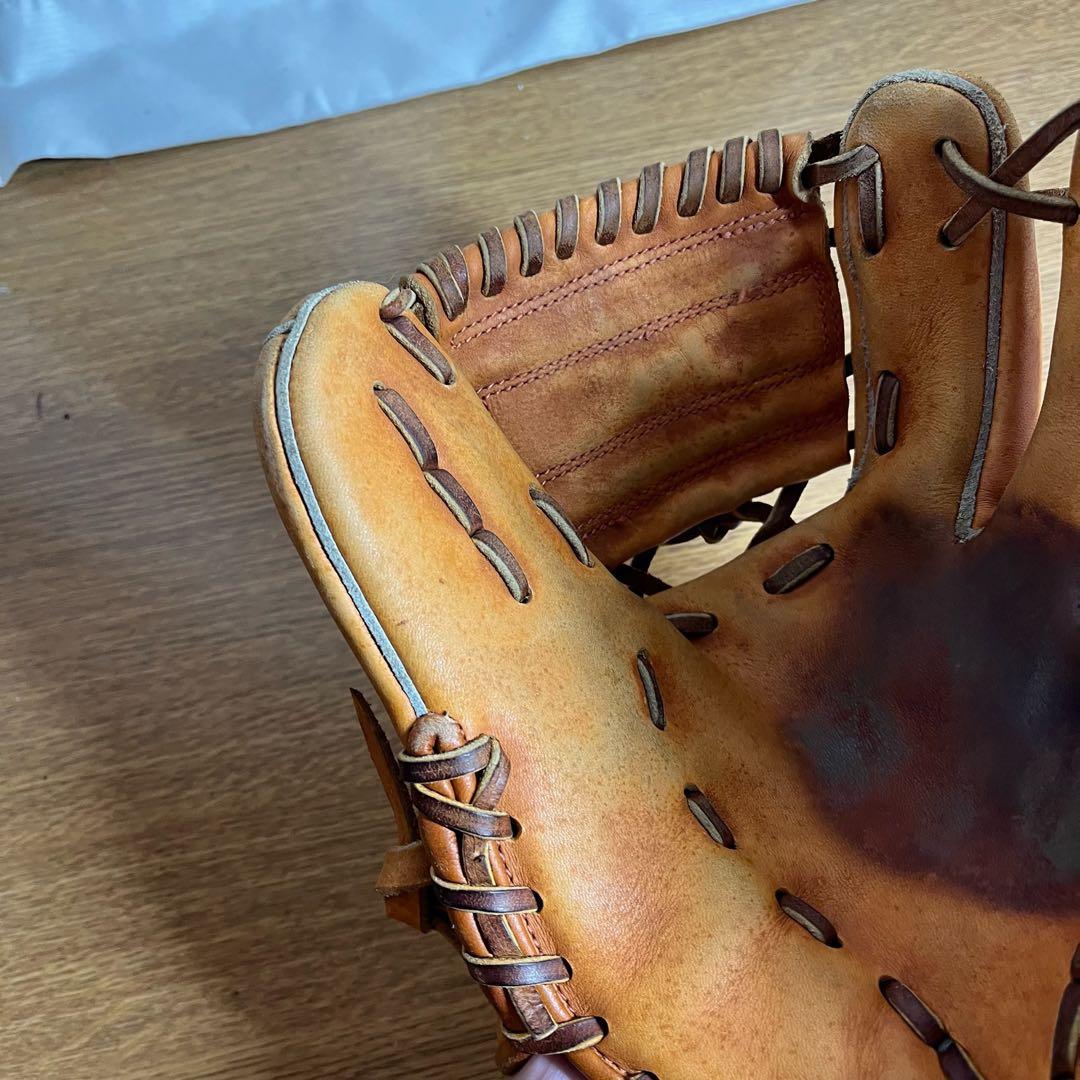 ハイゴールド 一般硬式 グローブ グラブ サイン入り 支給品？ 内野用 刺繍有り