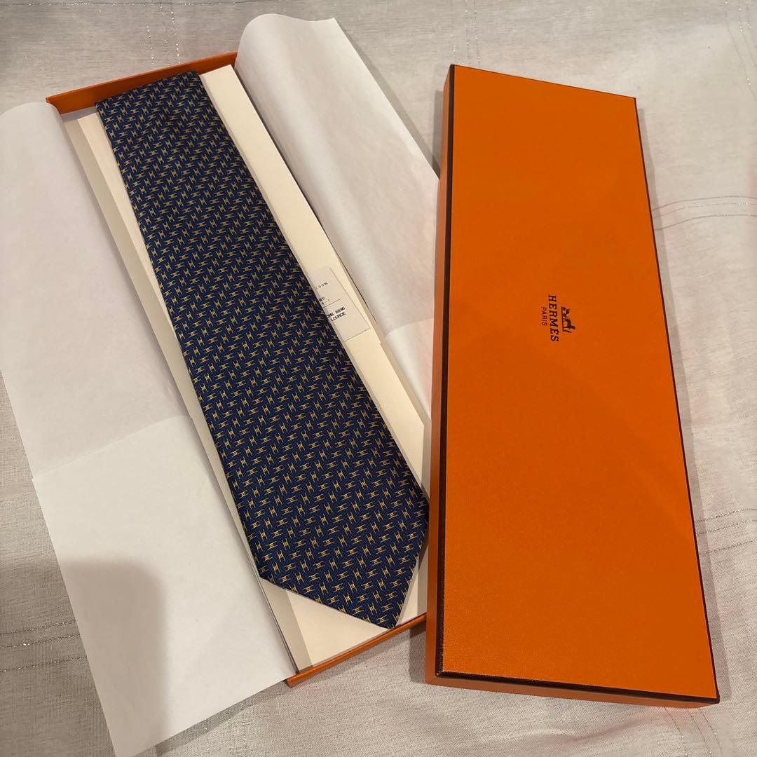 【新品、未使用】HERMES エルメス　ネクタイ ネイビー/イエロー