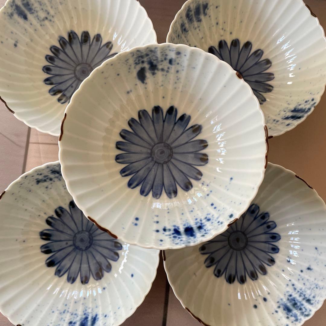 有田焼福泉窯手描き菊花型中鉢