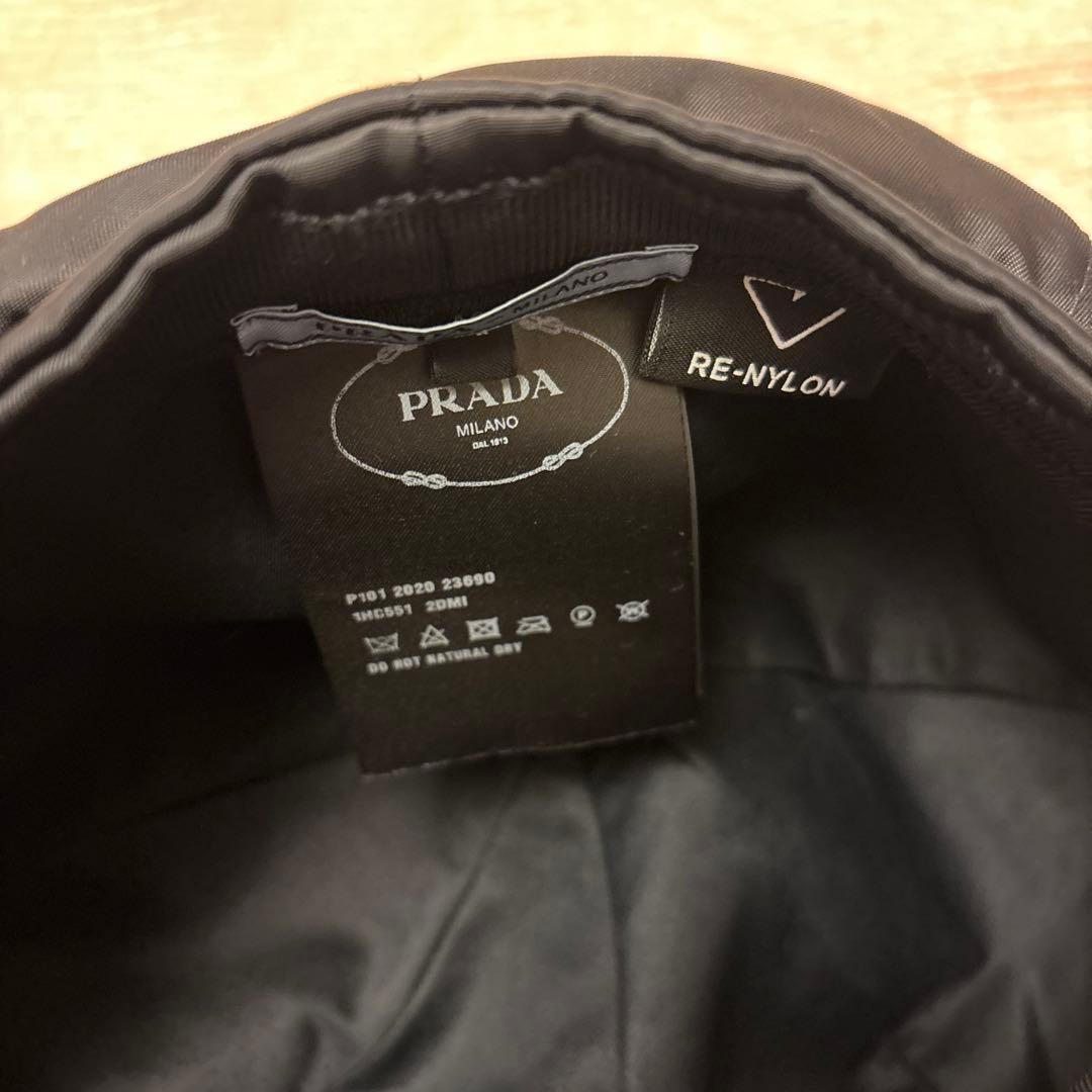 プラダ　ナイロンキャスケット　Mサイズ