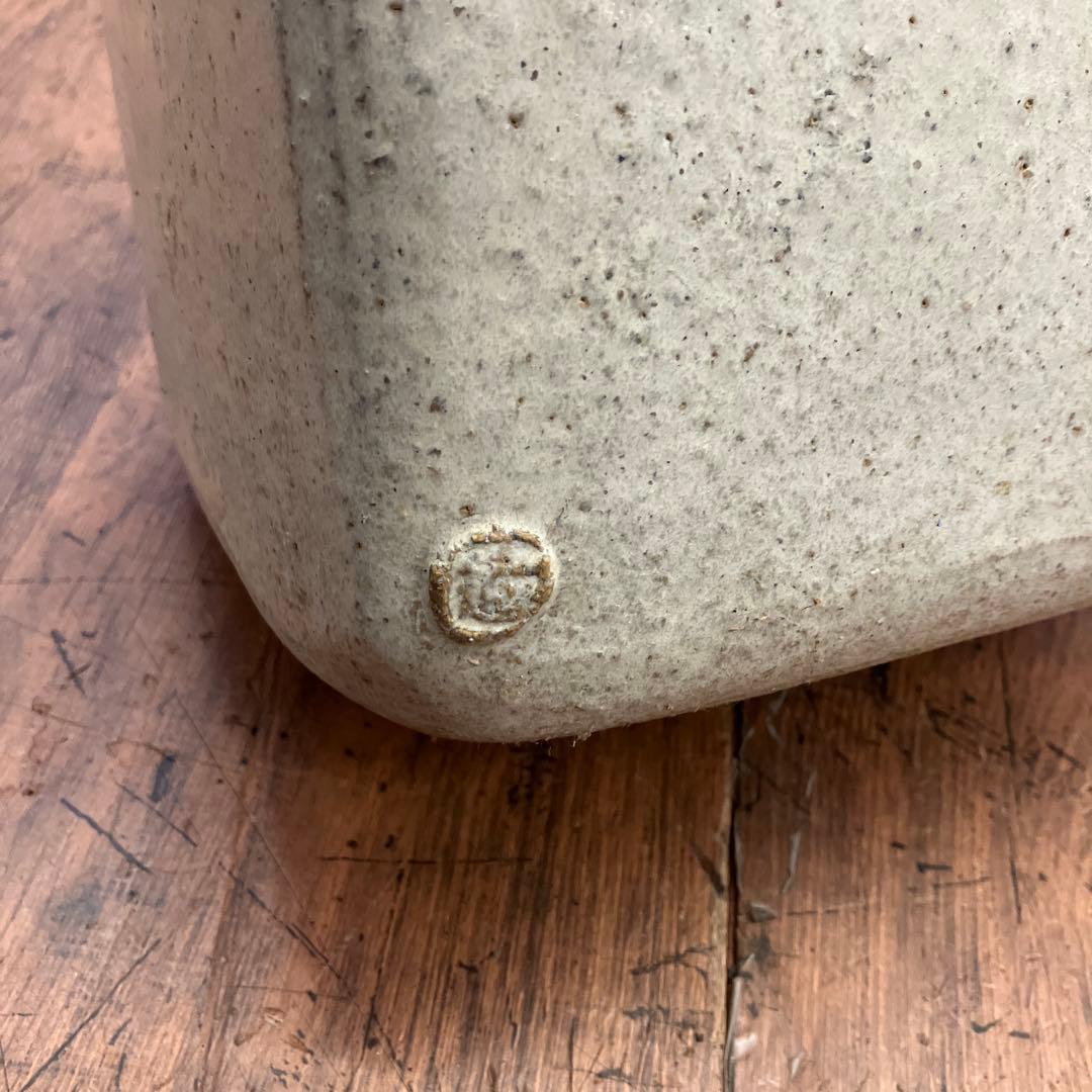 アンティーク モダン 銘入 陶器製 透かし彫り 傘立て 蝶々 玄関 収納