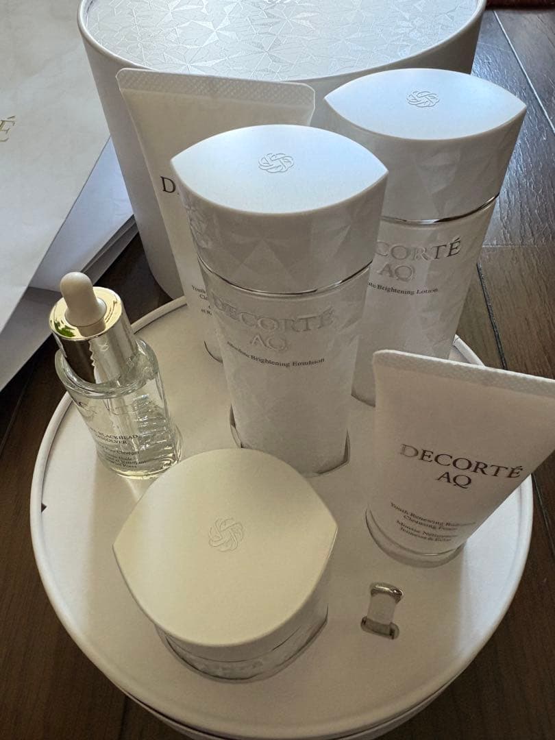 コスメデコルテAQブライト ラディアンスコフレⅡ【新品未使用】