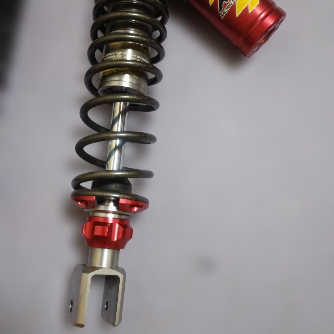 シグナスx　リアRPM ショックアブソーバー 赤/黒