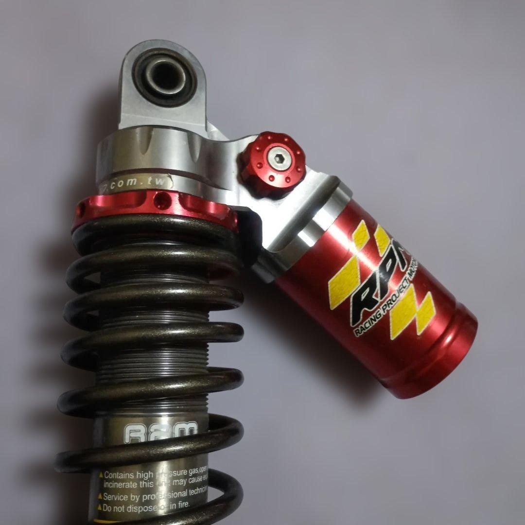 シグナスx　リアRPM ショックアブソーバー 赤/黒