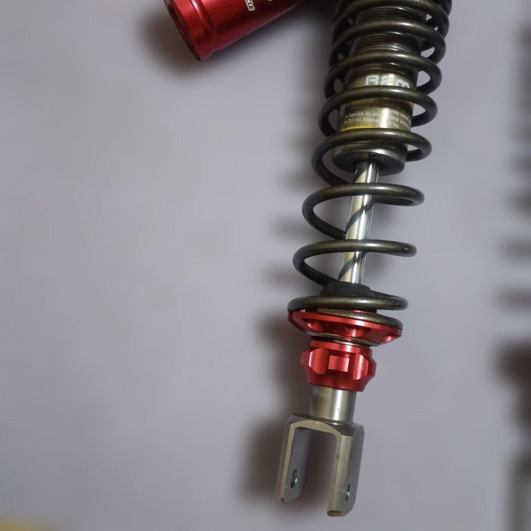 シグナスx　リアRPM ショックアブソーバー 赤/黒