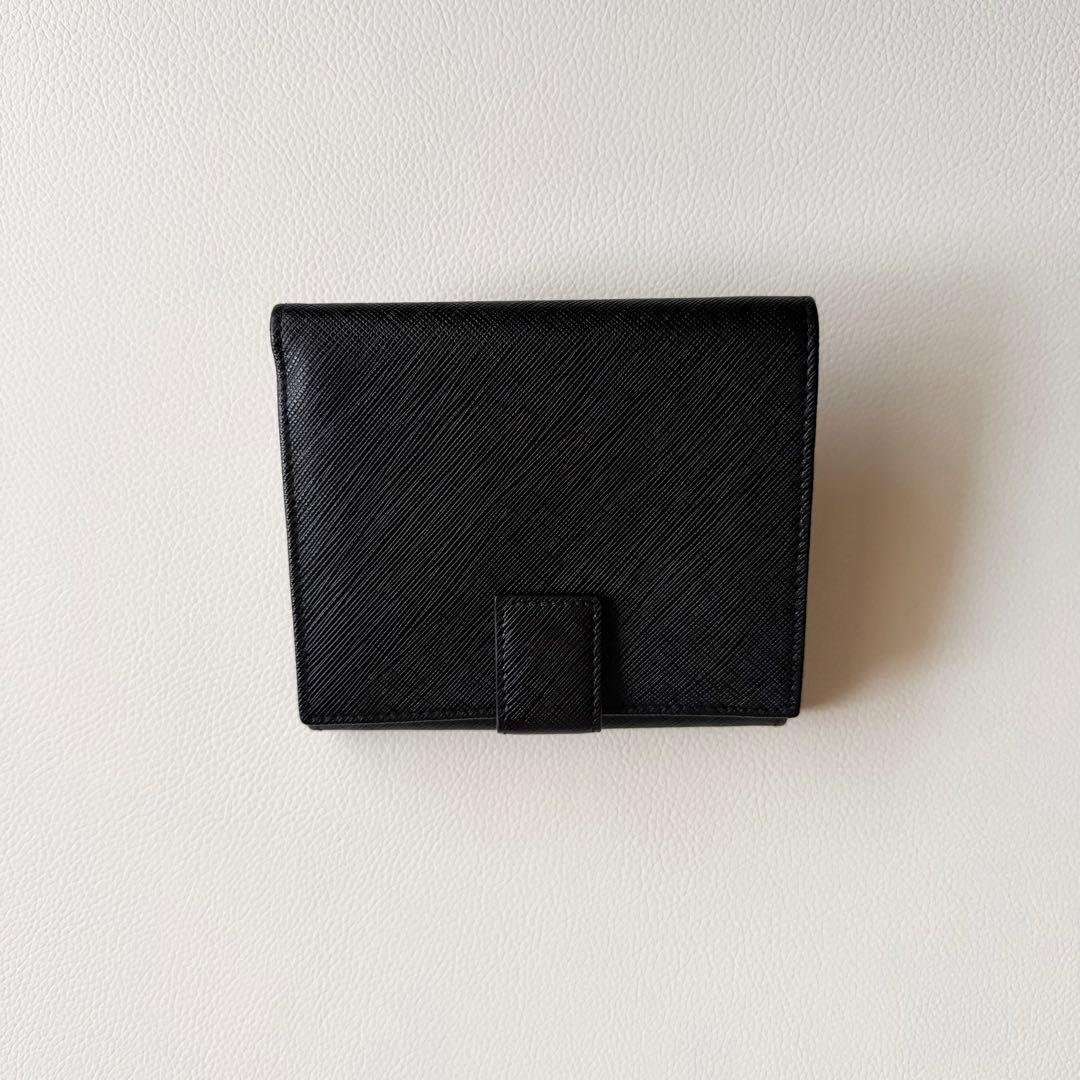 新品未使用【サルヴァトーレフェラガモ】ガンチーニ 二つ折り財布 レザー 黒 箱