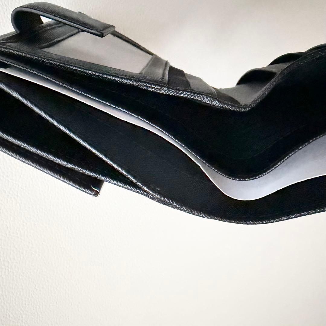 新品未使用【サルヴァトーレフェラガモ】ガンチーニ 二つ折り財布 レザー 黒 箱