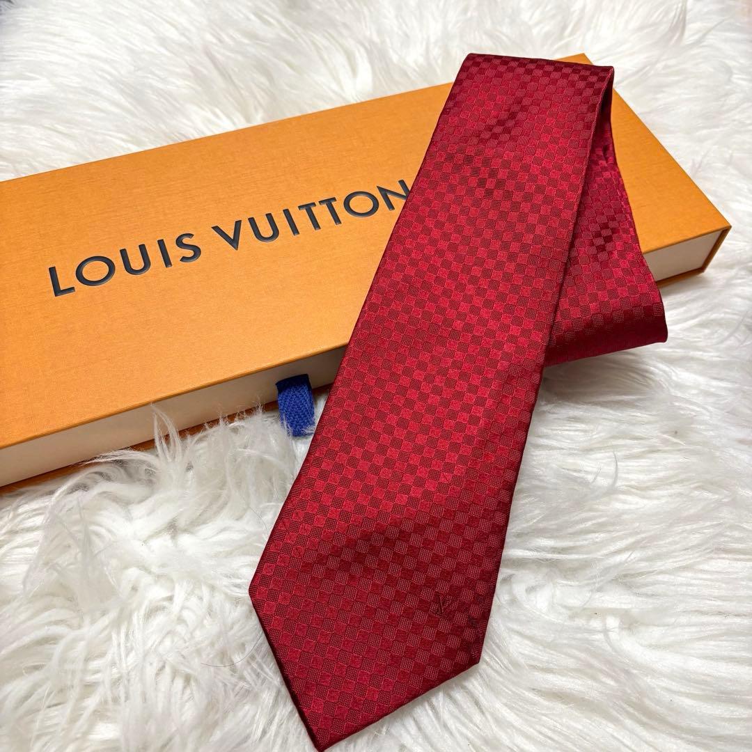 【美品】LOUIS VUITTON 赤色ネクタイ