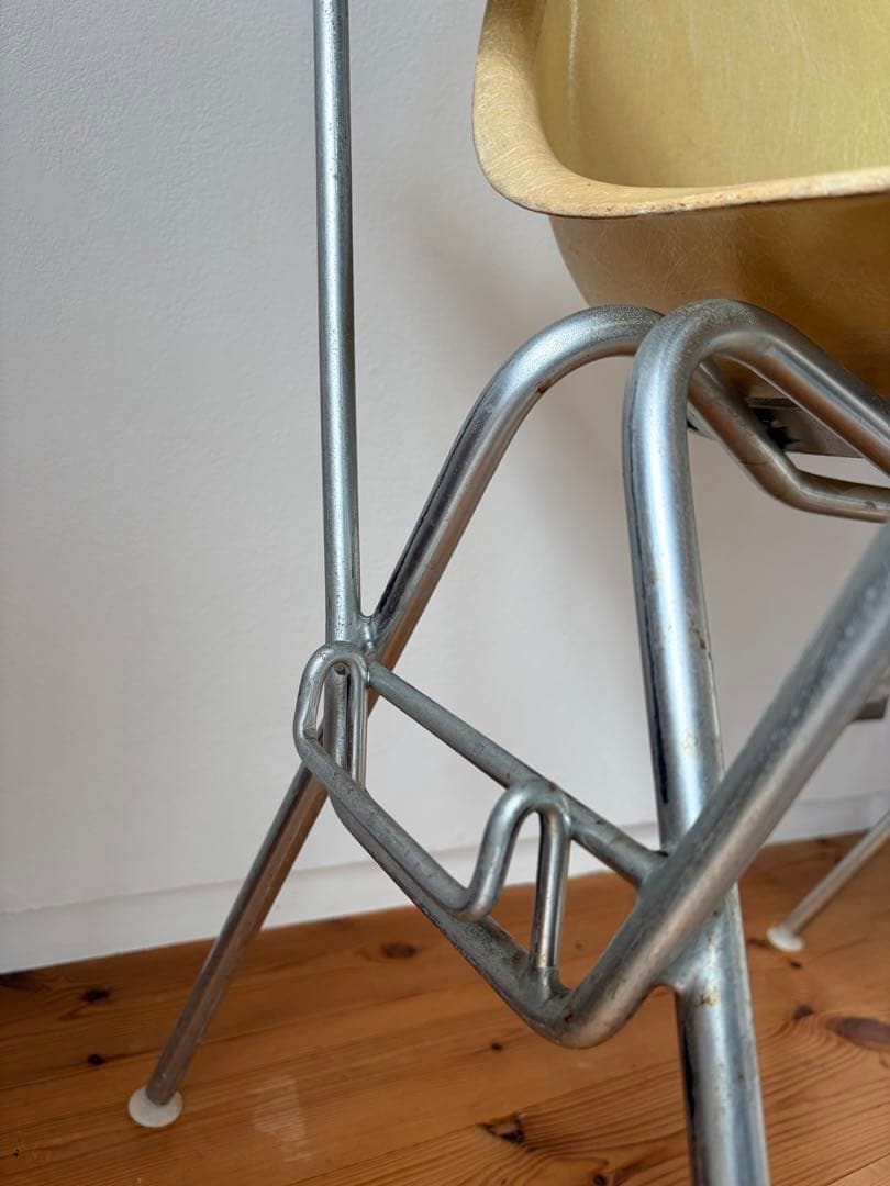 イームズ　シェルチェア　スクールベース