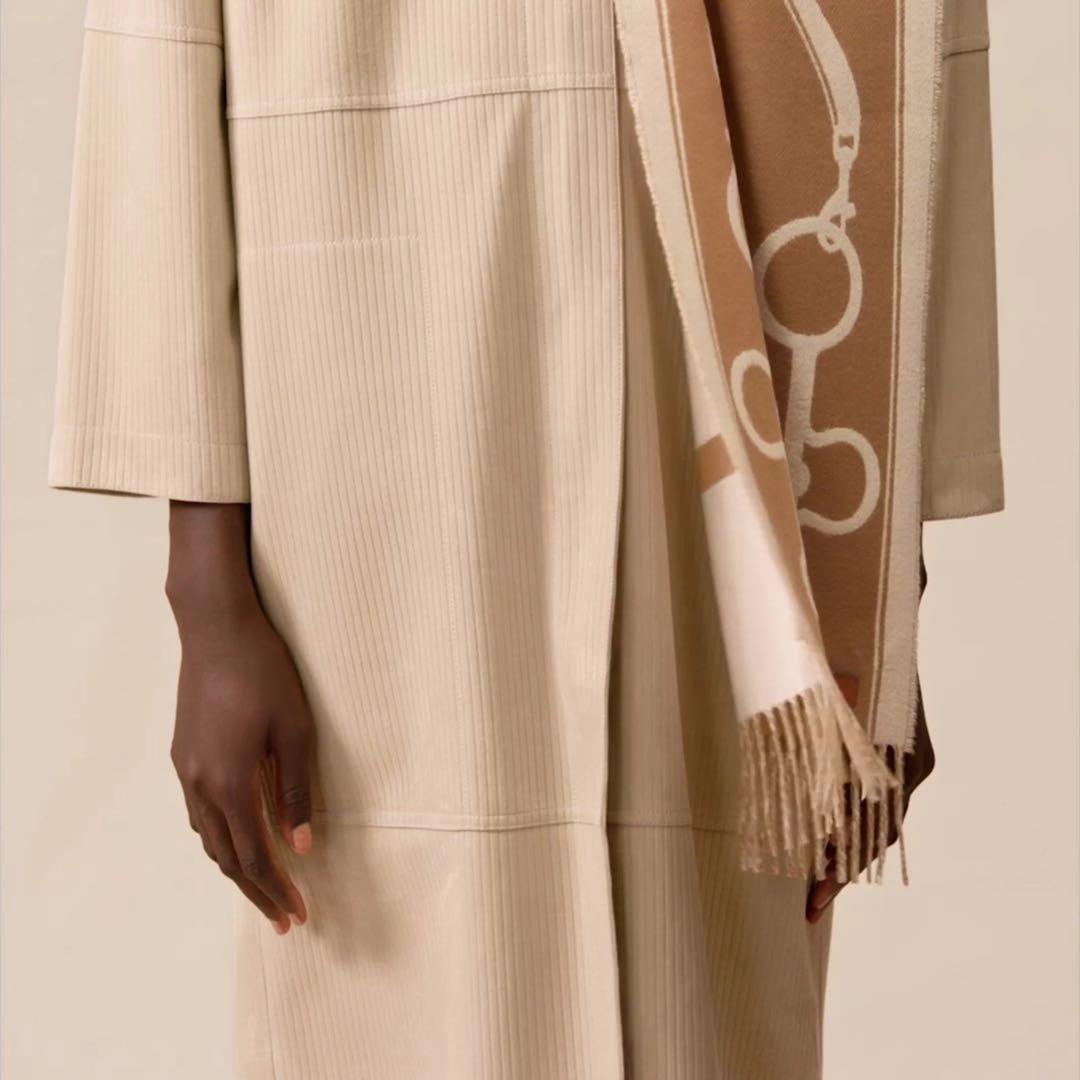 新品未使用　エルメスカシミヤマフラー モール キャメル / イヴォワール