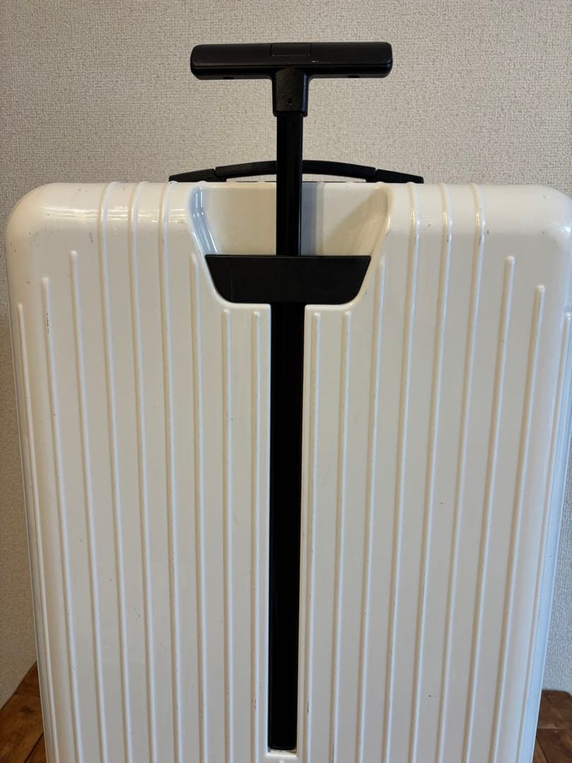 美品　RIMOWA リモワ 84ℓ キャララホワイト キャリーケース　超軽量