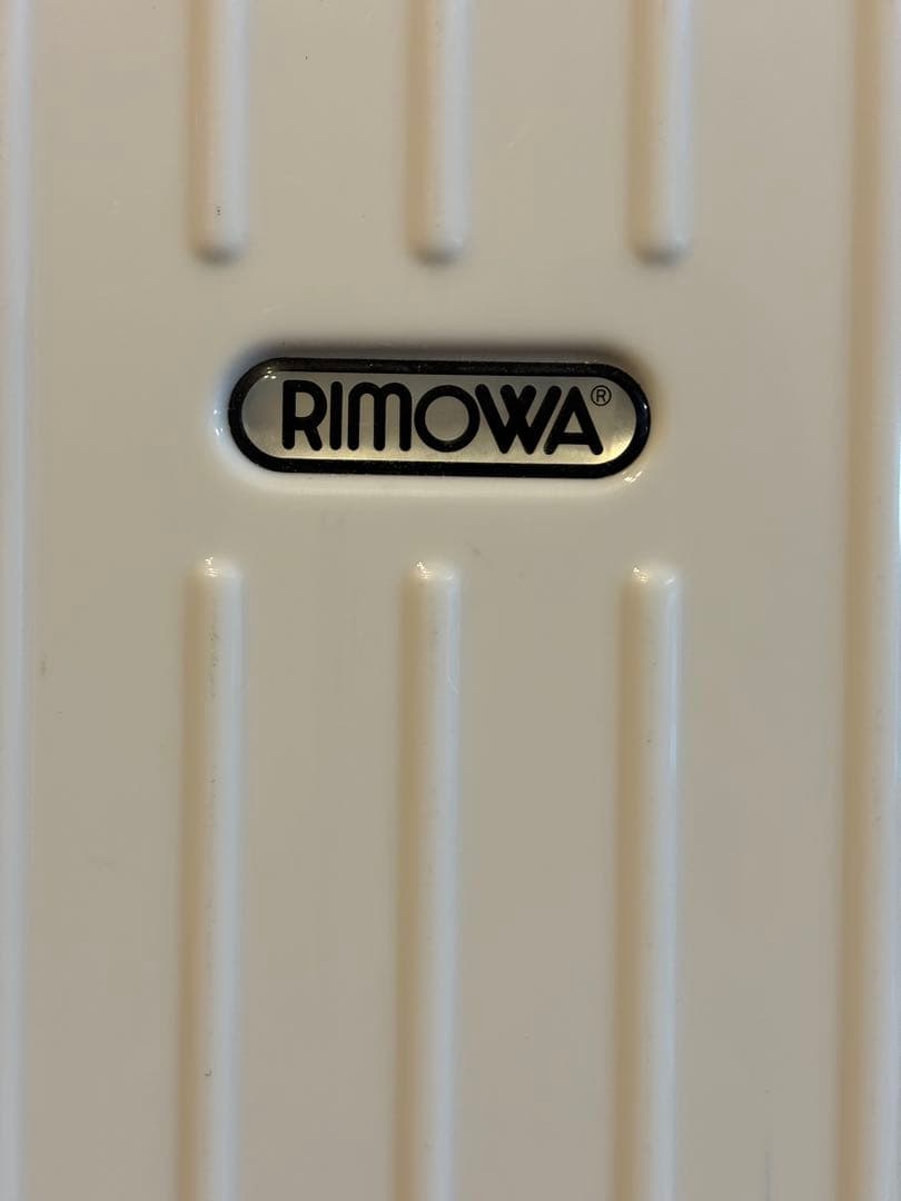 美品　RIMOWA リモワ 84ℓ キャララホワイト キャリーケース　超軽量