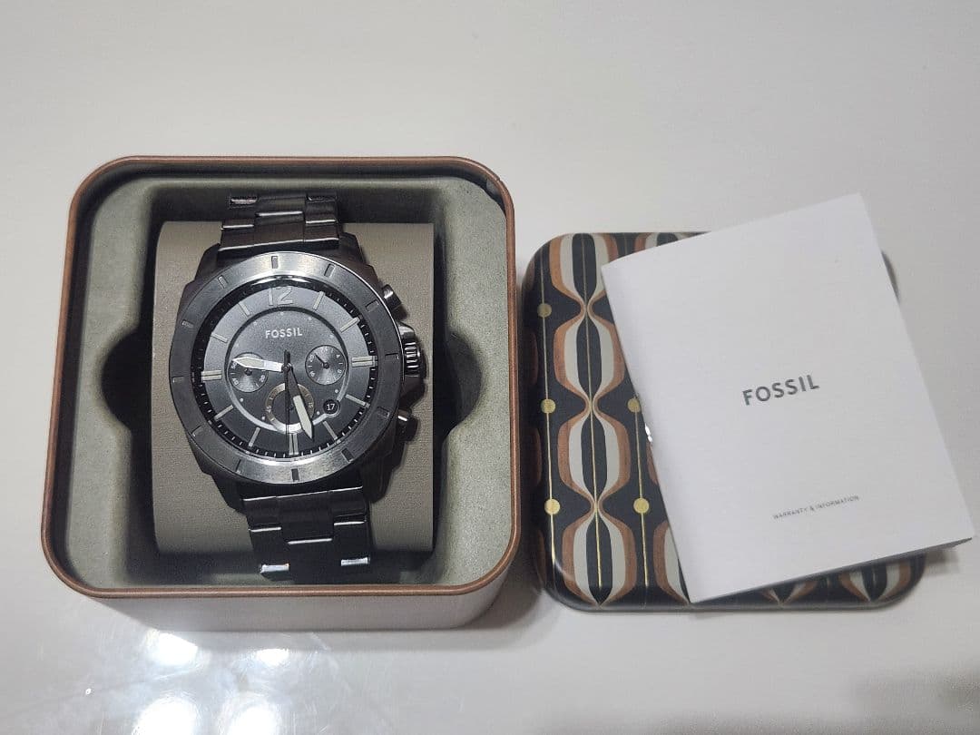 メンズ腕時計、Fossilブランド、カラー：ダークグレー（マット）