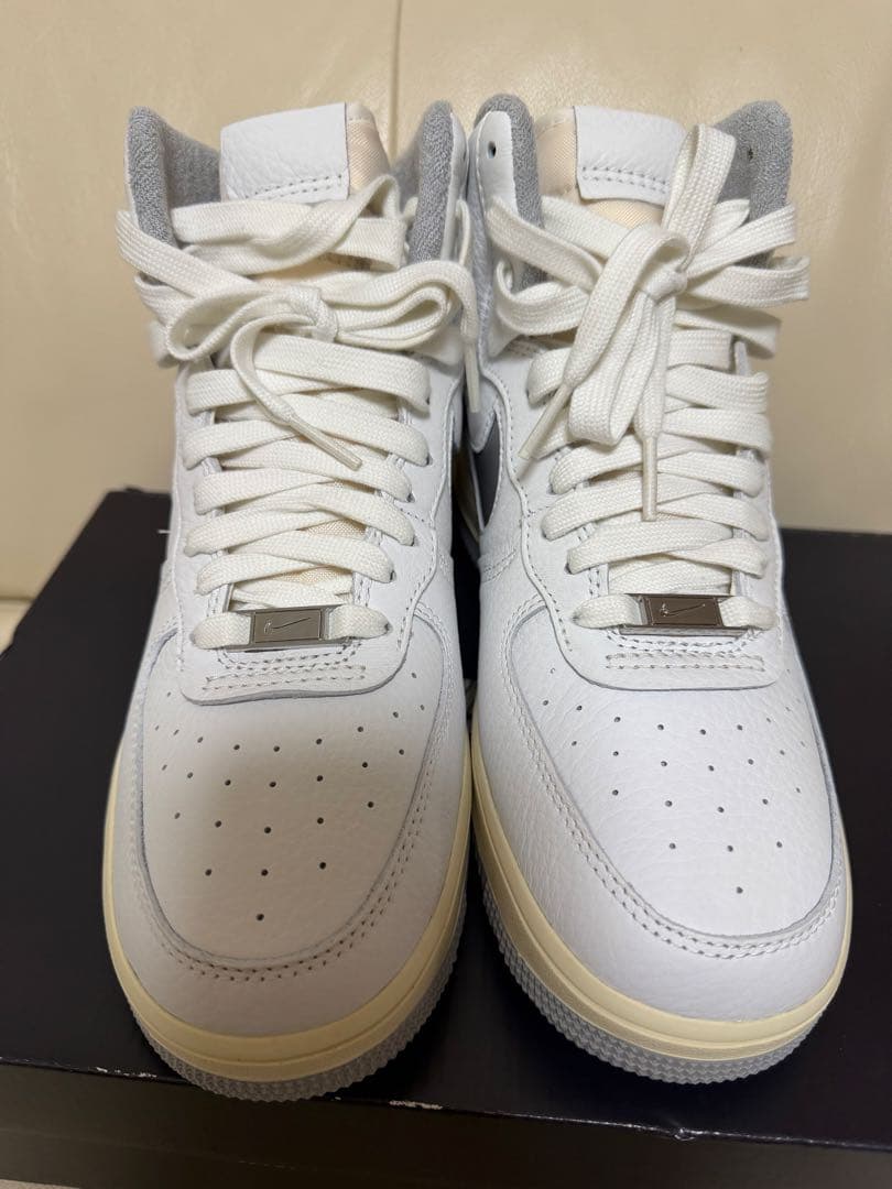 Nike Air Force 1 ハイカット ホワイト/グレー