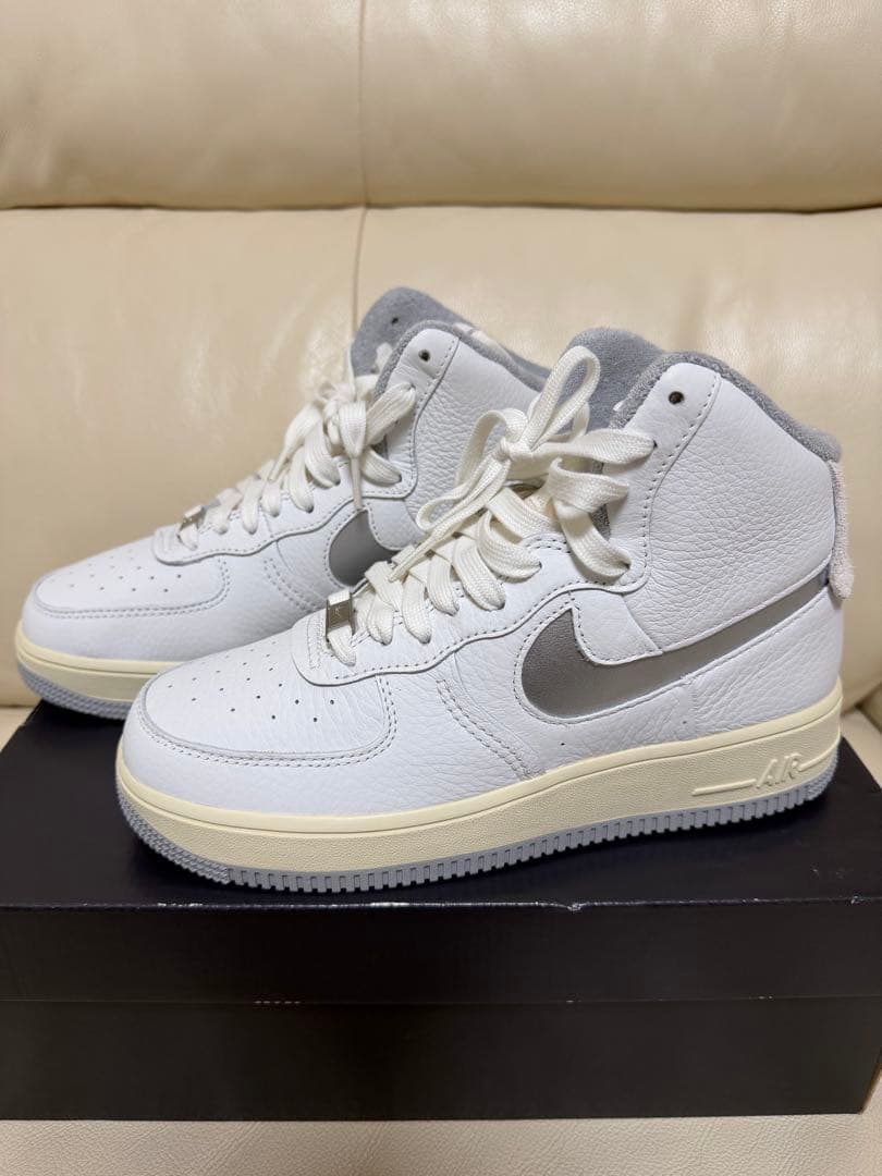 Nike Air Force 1 ハイカット ホワイト/グレー