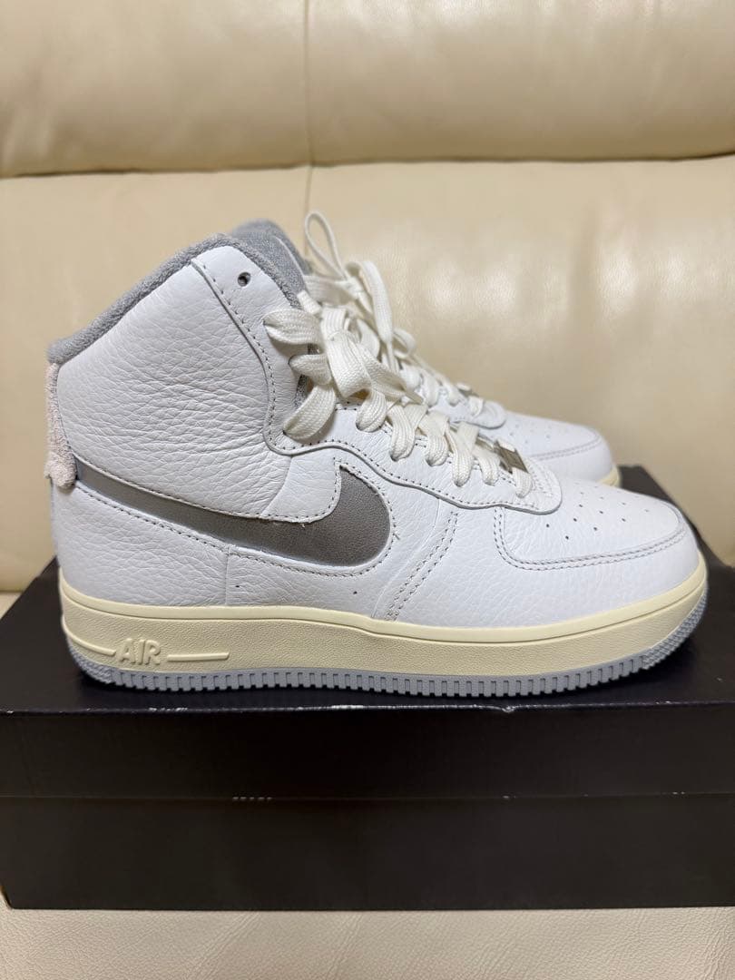 Nike Air Force 1 ハイカット ホワイト/グレー