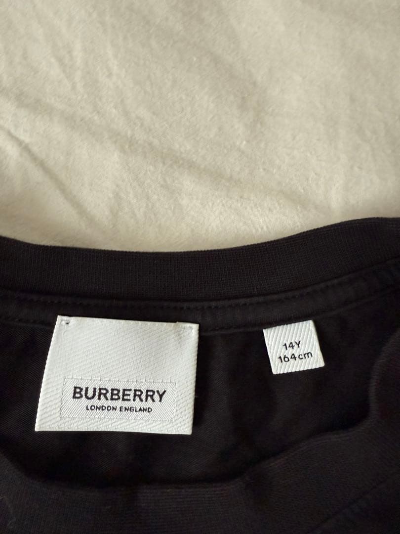 正規品　BURBERRY ブラック Tシャツ 14Y
